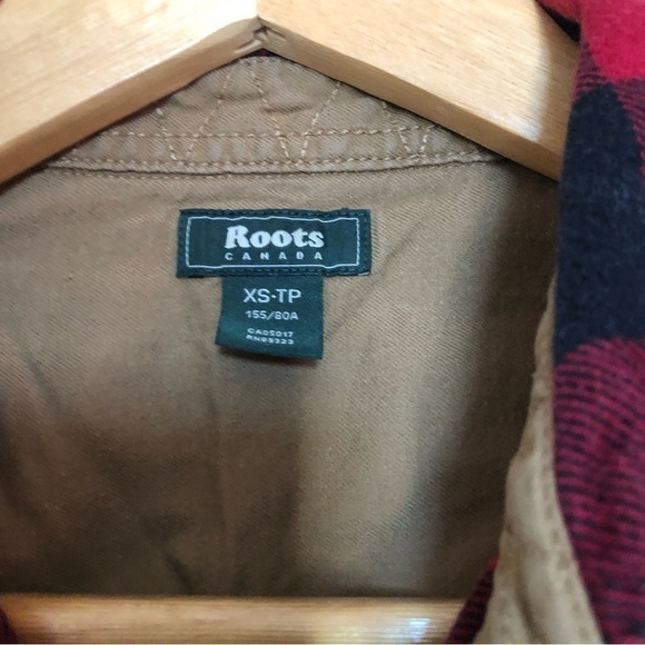 Roots Red and Black Plaid Buffalo Check Flannel Button Up Shirt XS - Picture 6 of 10